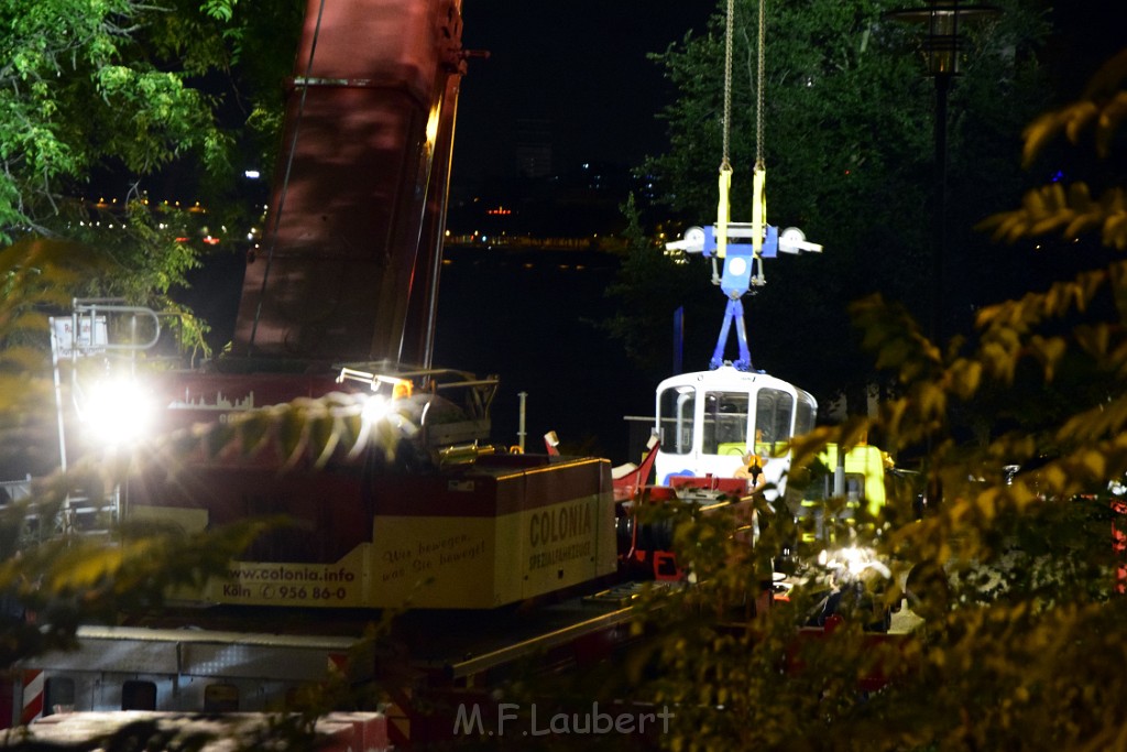 Koelner Seilbahn Gondel blieb haengen Koeln Linksrheinisch P972.JPG - Miklos Laubert